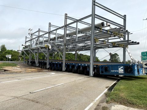Sarens wraps up 24 modules transport in the USA