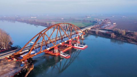 Fagioli helps launch 2,800-ton bridge section in Mantova