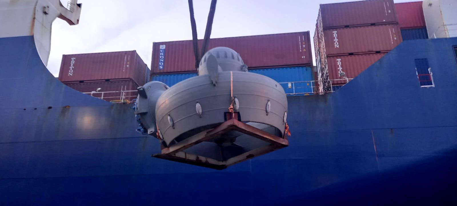 DHL Global Forwarding beats tight schedule to move Azimuth thrusters 