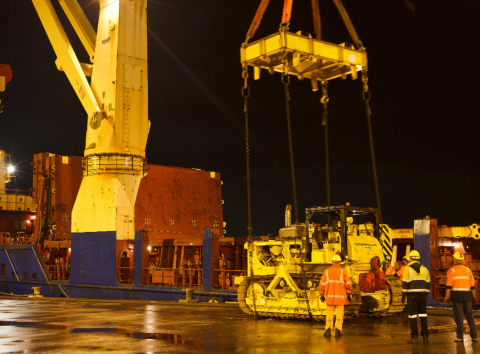 Australian privately-owned freight forwarder TGI Cargo has lend a hand to the Italian engineering specialist Saipem, as well as its compatriot, Downer, in recent project cargo moves. 