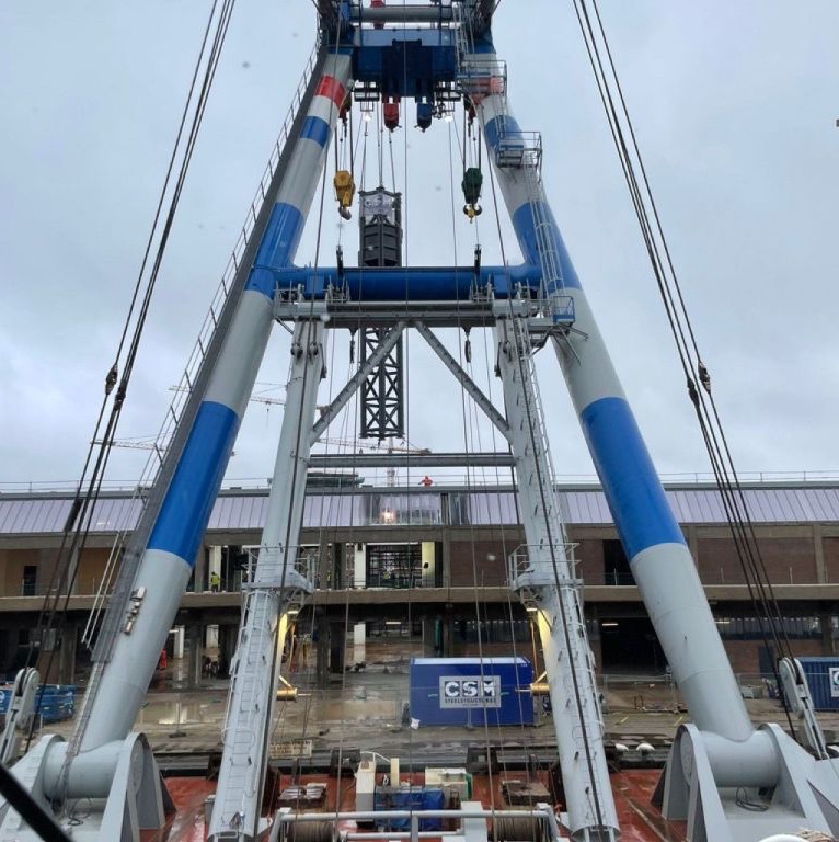 FENIX rises as Bonn & Mees lifts a 90-ton shaft