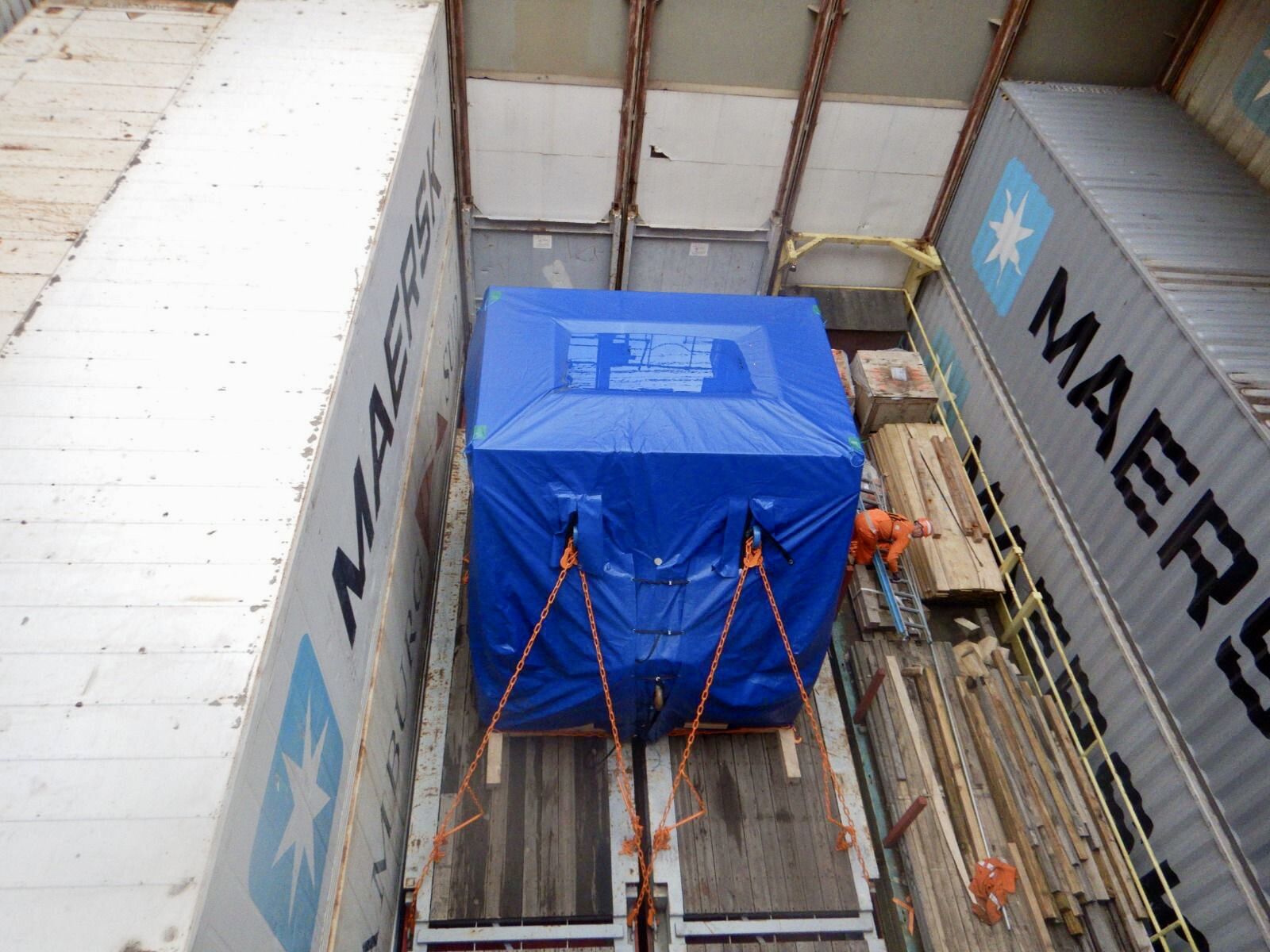 DAKO takes a 62-ton generator across the Atlantic