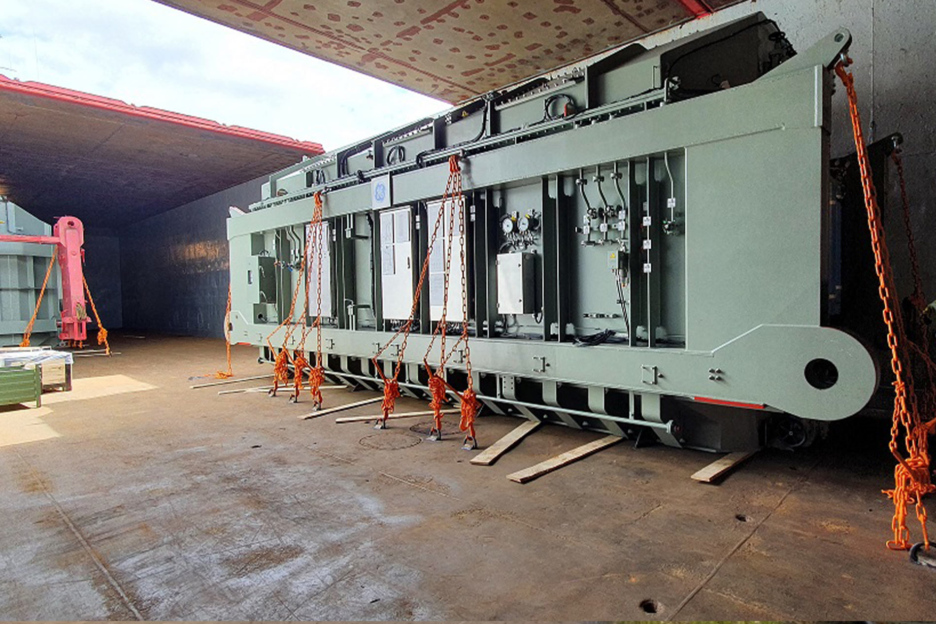 HSL moves 283-ton transformers across Germany