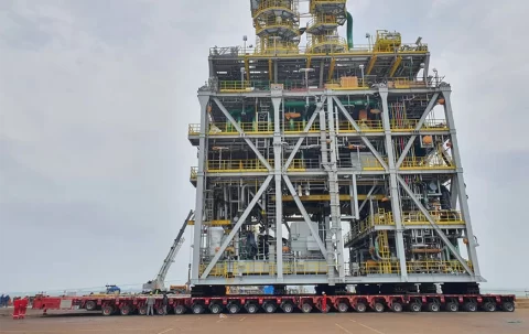 Mammoet loads out seven 2,000-ton modules in Brazil