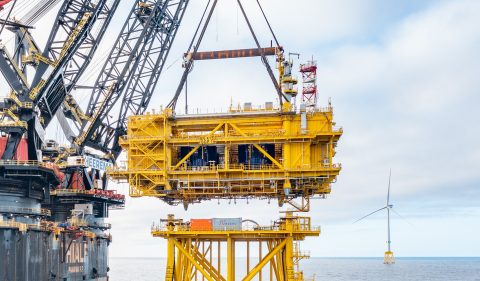 Heerema's Thialf installs 4,800-ton Seagreen offshore platform