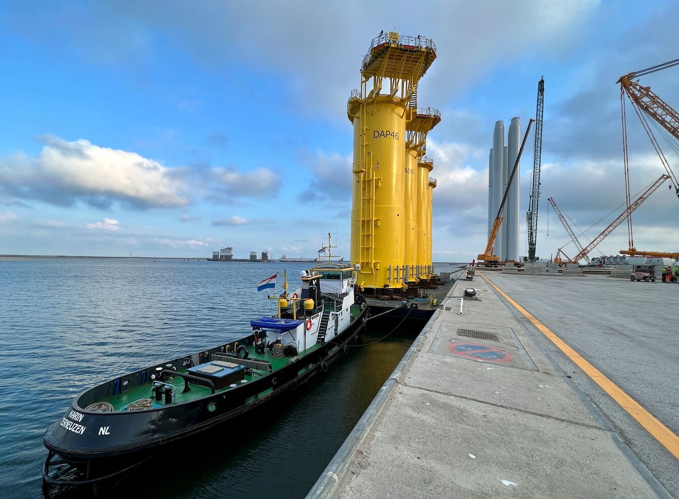 Manora kicks off project cargo deliveries for Dogger Bank wind farm 