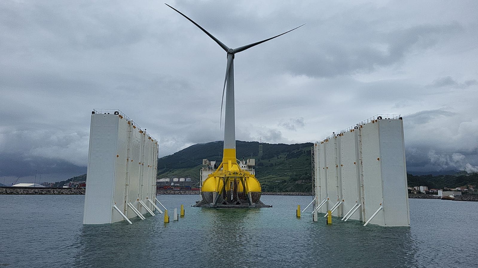 Noatum launches floating offshore wind prototype in Port of Bilbao