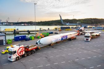 Ahola Special hauls Finnair's first jet airliner to Turku
