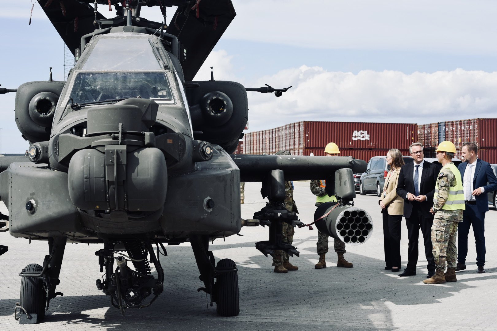 44 American military helicopters arrive in the Port Esbjerg