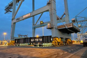 Sarens relocates ten quay cranes for Hutchinson Ports ECT Rotterdam