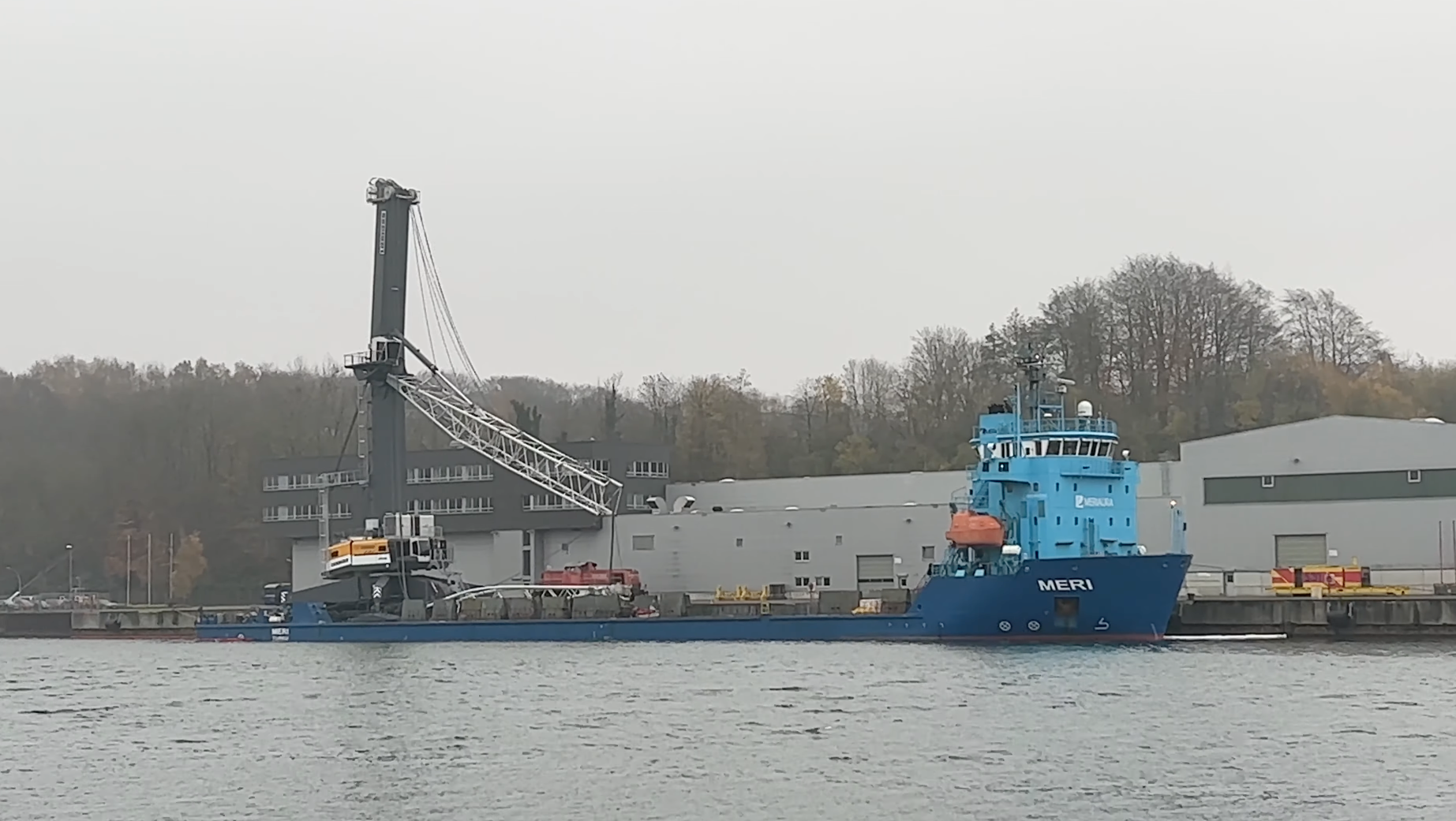 Kiel Canal closed as MV Meri rams Holtenau high bridges
