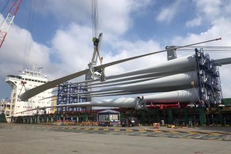 Protranser delivers wind turbine blades to Germany