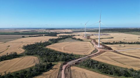 Dulacca's final wind turbine carried by AAL stands tall