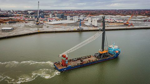 Port Esbjerg takes delivery of LHM 800 mobile crane