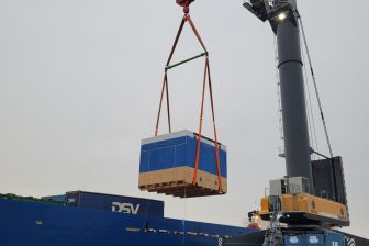Port Esbjerg's LHM 800 springs into action