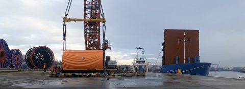 Shepherd Offshore Group lifted a 365 tonne reel onto a vessel for the Belgian Bridon-Bekaert Ropes Group, with only one day of turnaround time.