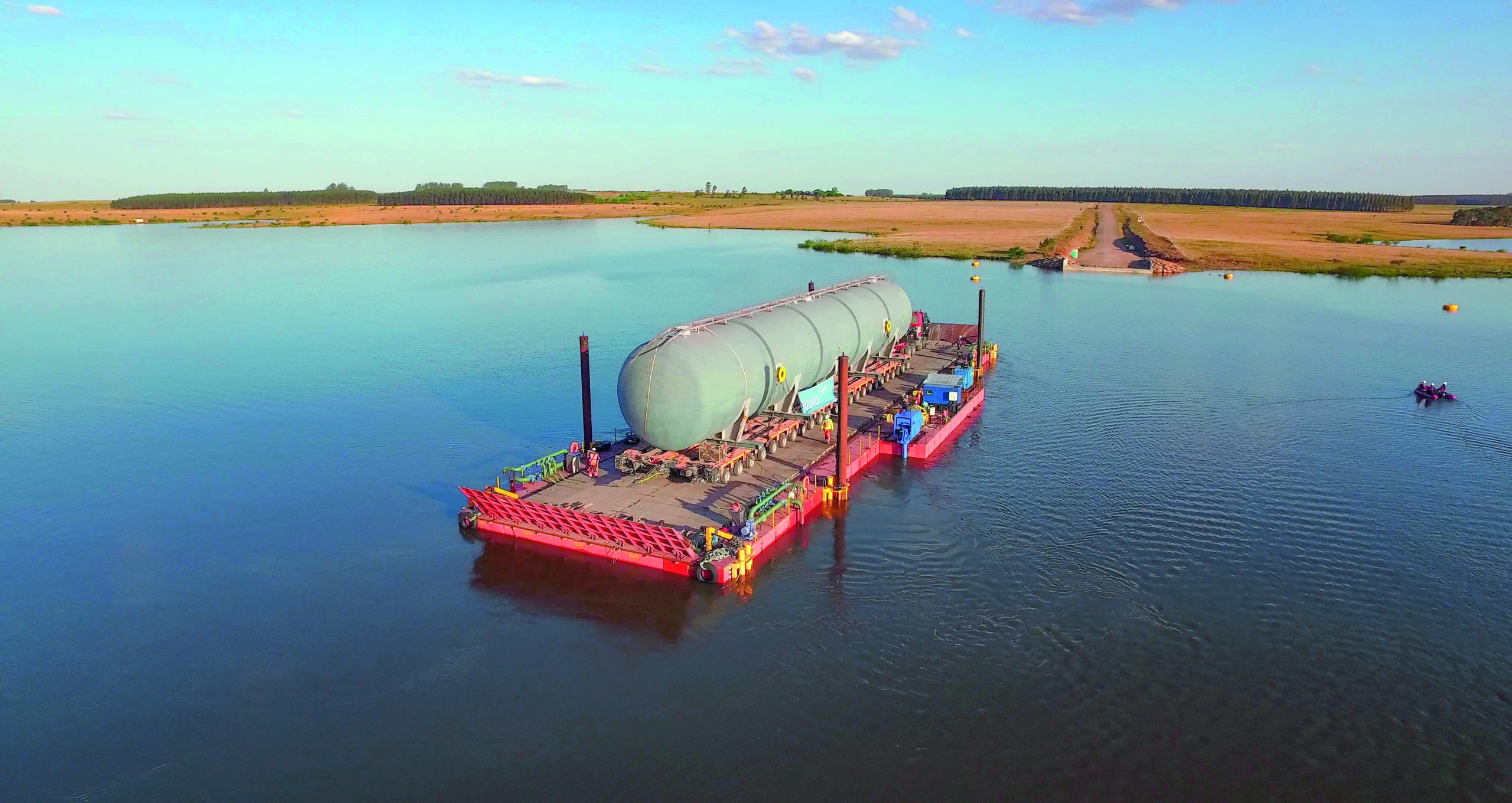 Mega project breaks Uruguayan heavy cargo record
