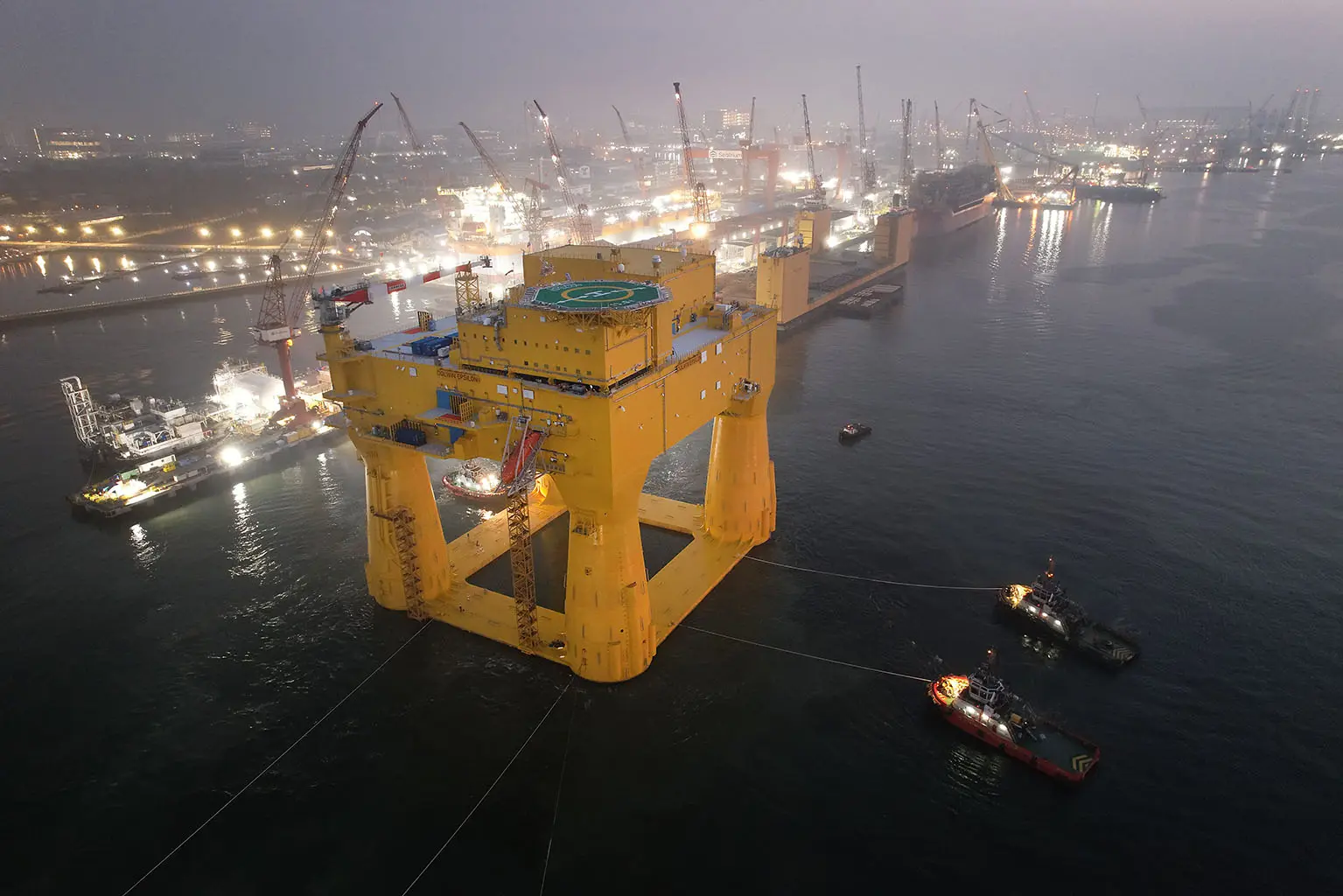 Mighty Servant 1 brings DolWin epsilon offshore platform to Norway TenneT
