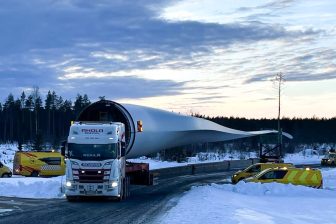Ahola moves wind turbine components to start the season