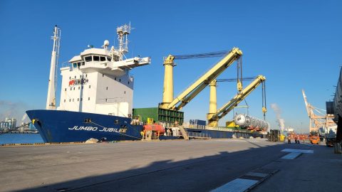Heavy-lifter Jumbo Jubilee loads more project cargo for UAE