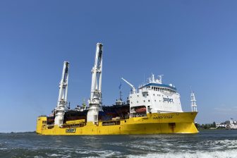 BigLift's Happy Star sails into Rotterdam with ten Damen tugs on board